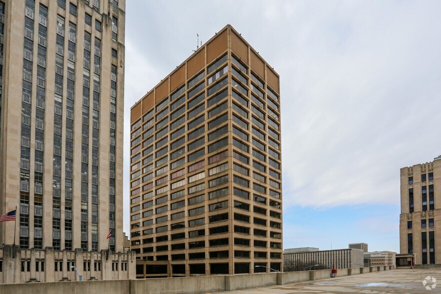 More Photos Of 130 W 2nd St, Dayton Office For Lease