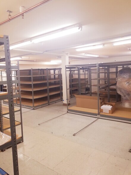 More Photos Of 181 Greenwich Ave, Greenwich Freestanding For Lease