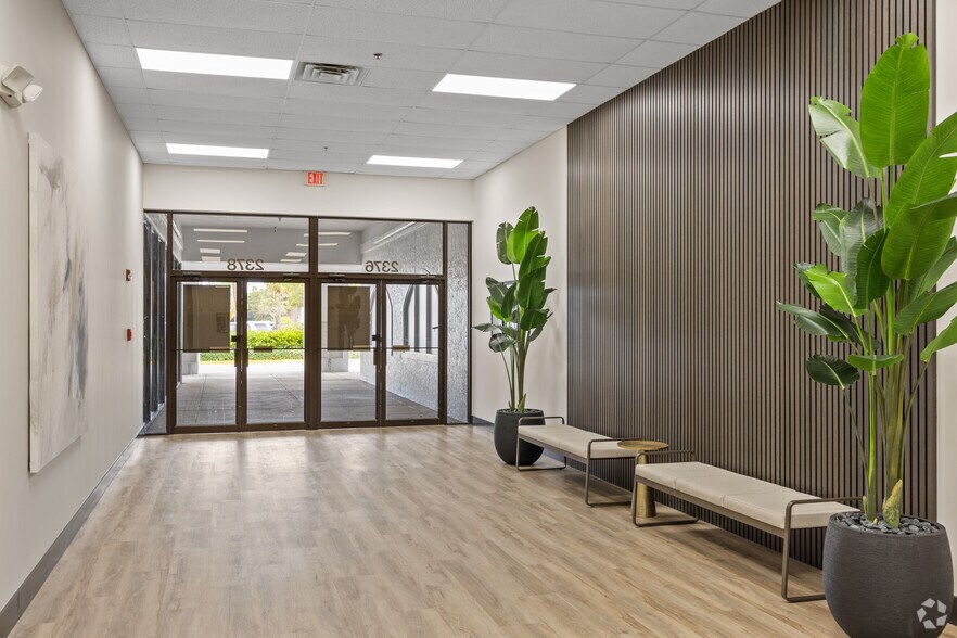 More Photos Of 2300-2398 SE Ocean Blvd, Stuart Storefront Retail Office For Lease