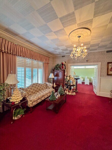 More Photos Of 945 E Broadway St, Fort Meade Specialty For Sale