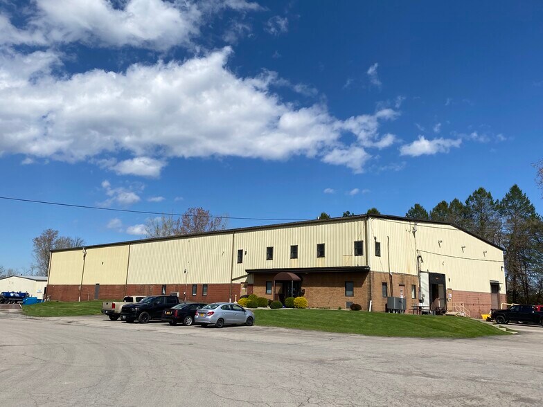 More Photos Of 400 Mason Rd, Fairport Warehouse For Lease