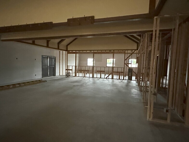 More Photos Of 301 Kienle Dr, Piqua Storefront Retail Office For Lease