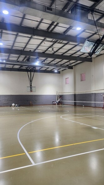 More Photos Of 8101 Senate St, Houston Religious Facility For Lease