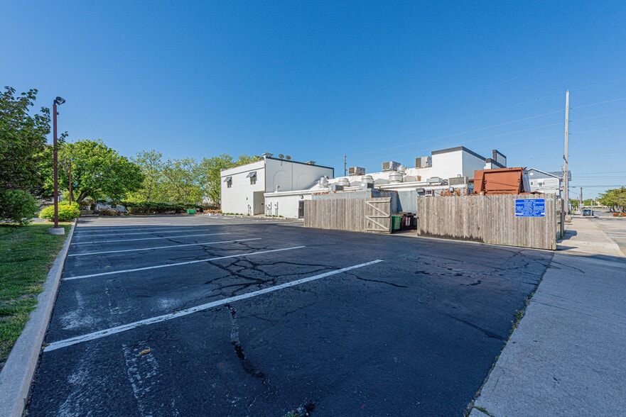 More Photos Of 14410 Coastal Hwy, Ocean City Restaurant For Sale
