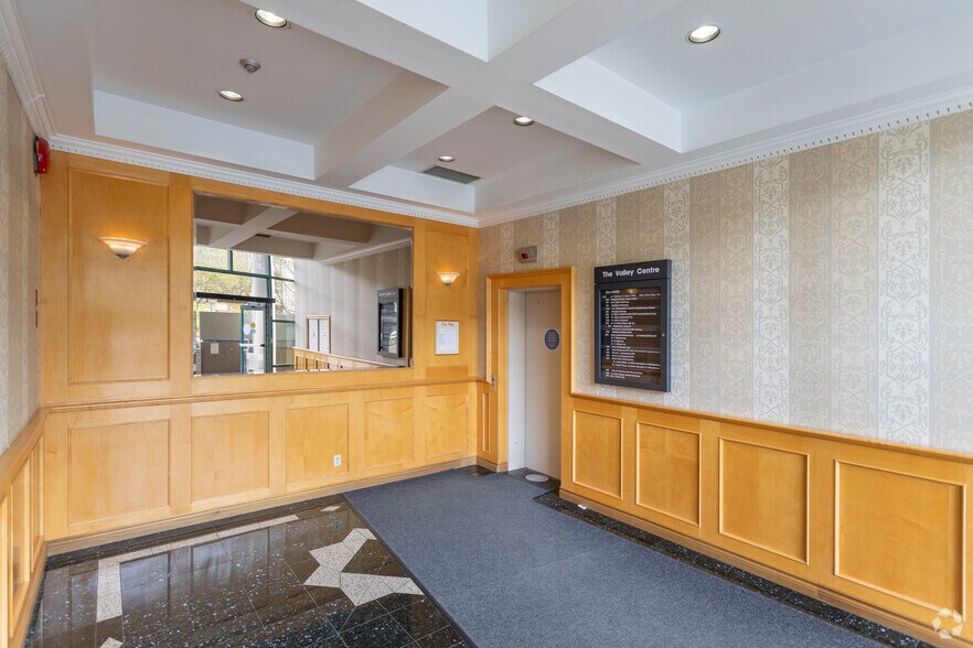 More Photos Of 1200 Lynn Valley Rd, North Vancouver District Office For Lease