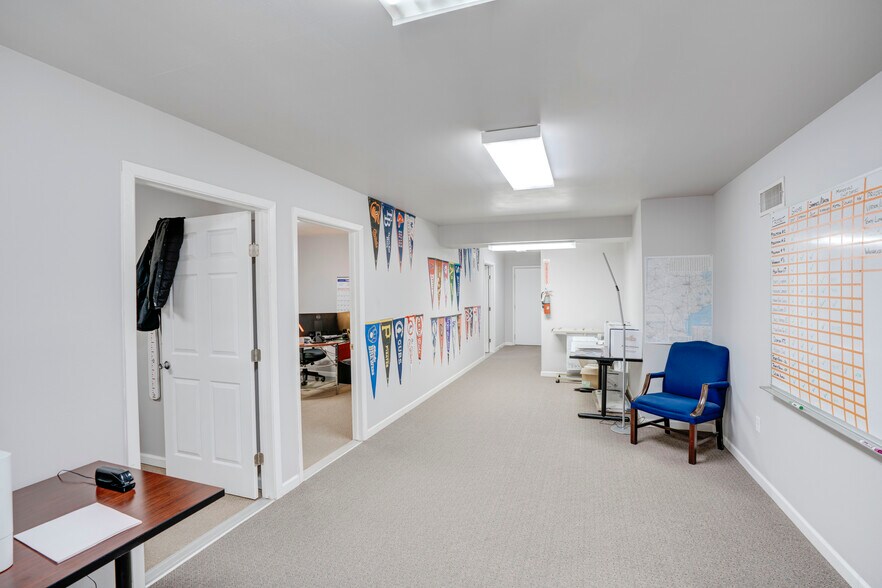 More Photos Of 11578 Airway Blvd, Roanoke Warehouse For Sale