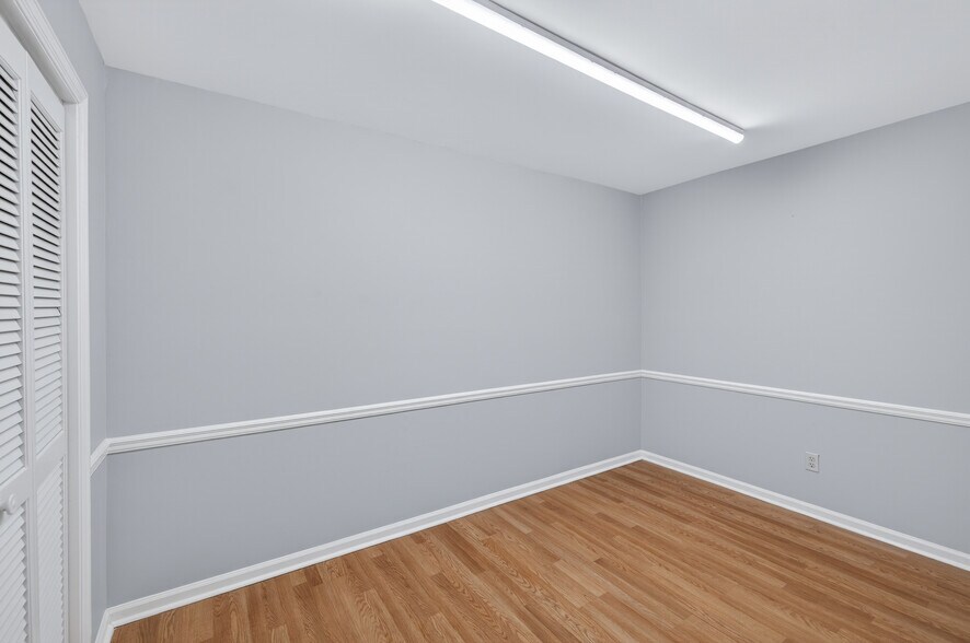 More Photos Of 4109 Robinson St, Covington Freestanding For Sale