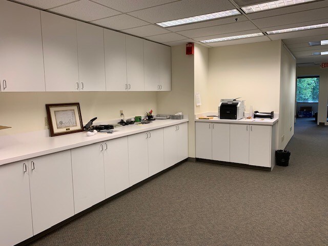 More Photos Of 43 Danbury Rd, Wilton Office For Lease