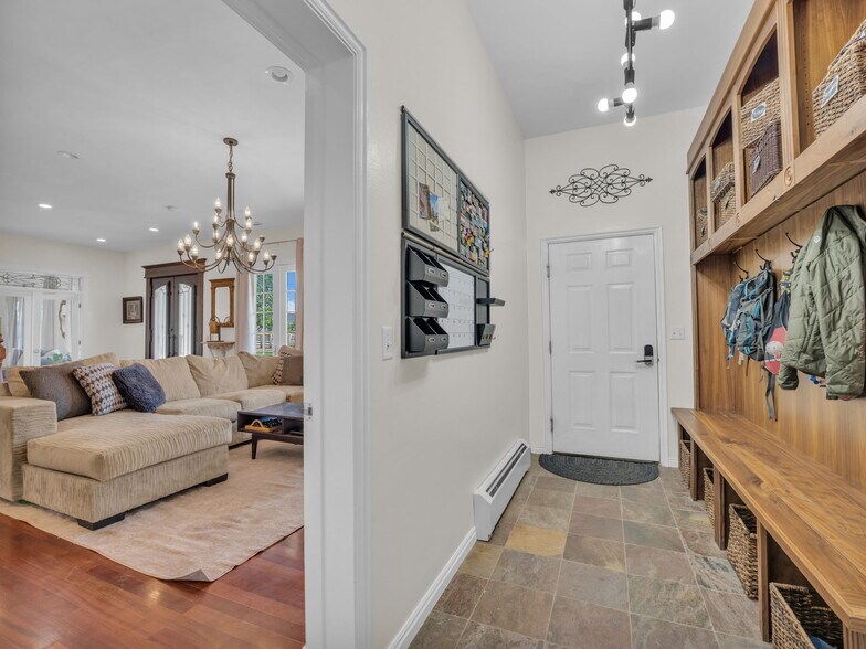 More Photos Of 135 E 200 N, Kanosh Hospitality For Sale