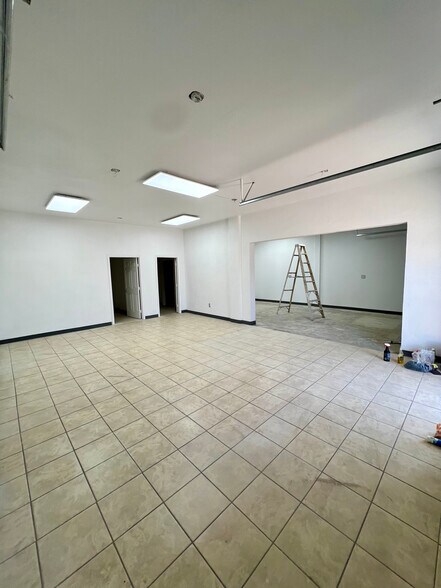 More Photos Of 8743 Alameda Ave, El Paso Flex For Sale