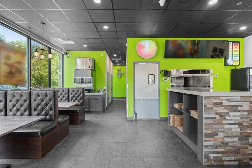 More Photos Of 100 US Highway 9, Manalapan Township Restaurant For Sale