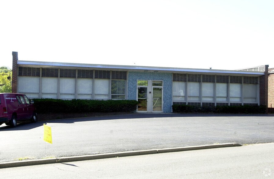 More Photos Of 115-117 Patterson St, Hillsdale Warehouse For Lease