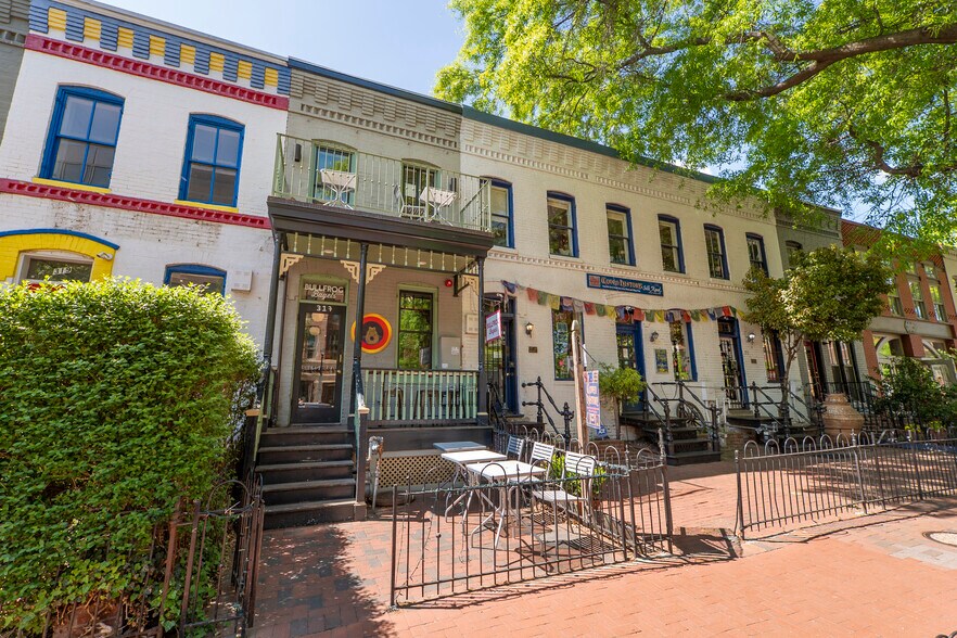 More Photos Of 1010 Pennsylvania Ave SE, Washington Hospitality For Sale