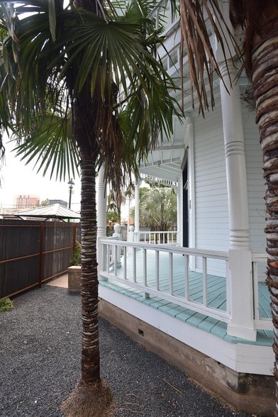 More Photos Of 1000 E Cesar Chavez St, Austin Loft Creative Space For Lease