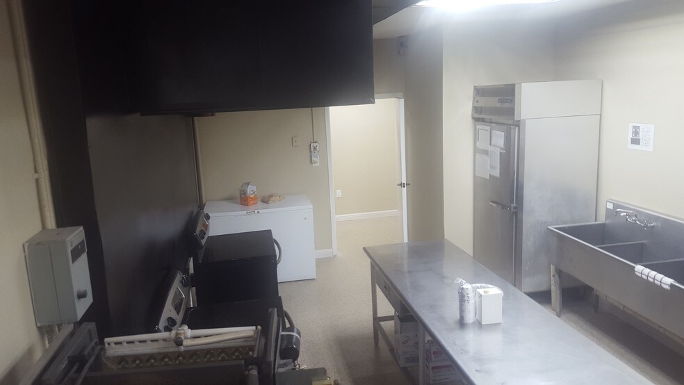 More Photos Of 2755 Flat Shoals Rd, College Park Daycare Center For Sale