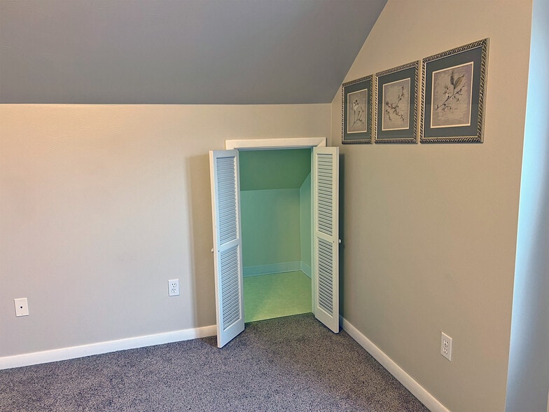 More Photos Of 3567 W 26th St, Erie Freestanding For Sale