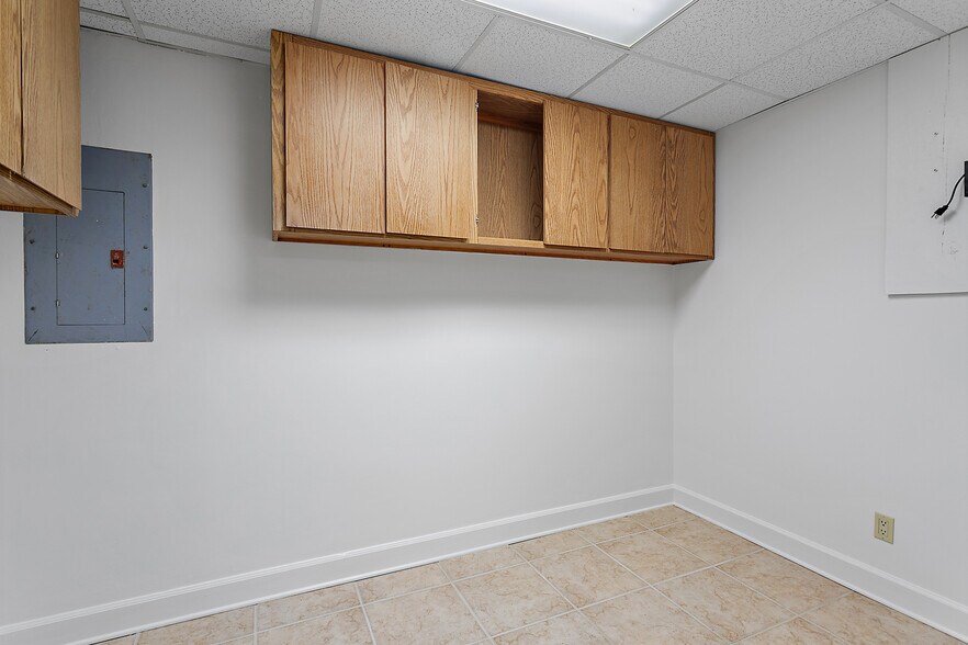 More Photos Of 2000 - 2310 Sawgrass Village Dr, Ponte Vedra Beach Office For Sale