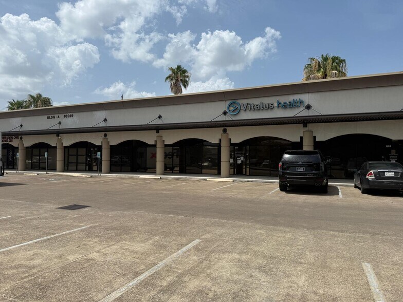 More Photos Of 10019 Main St, Houston Office For Lease