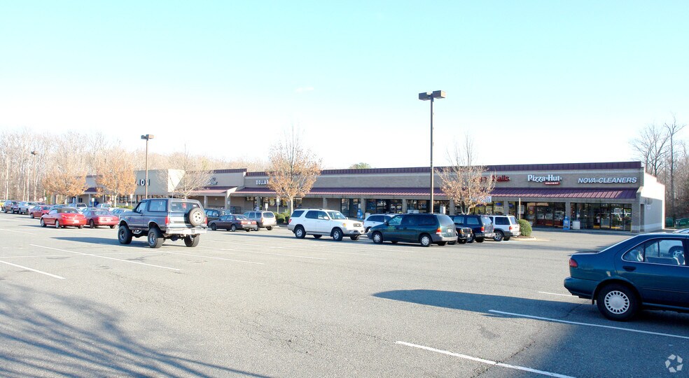 More Photos Of 13961-13973 Raised Antler Cir, Midlothian Storefront For Lease