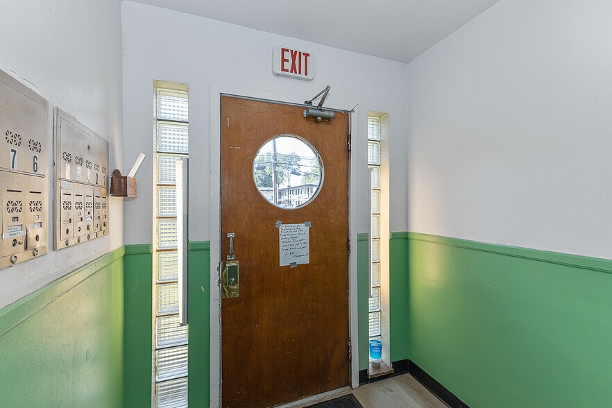 More Photos Of 6914 Montgomery Rd, Cincinnati Apartments For Sale