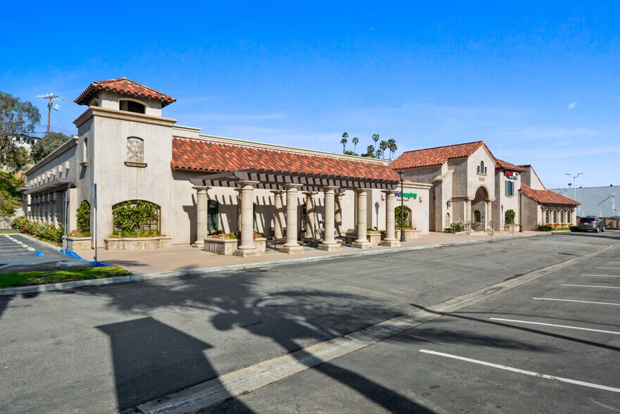 More Photos Of 3300 W Coast Hwy, Newport Beach Medical For Lease