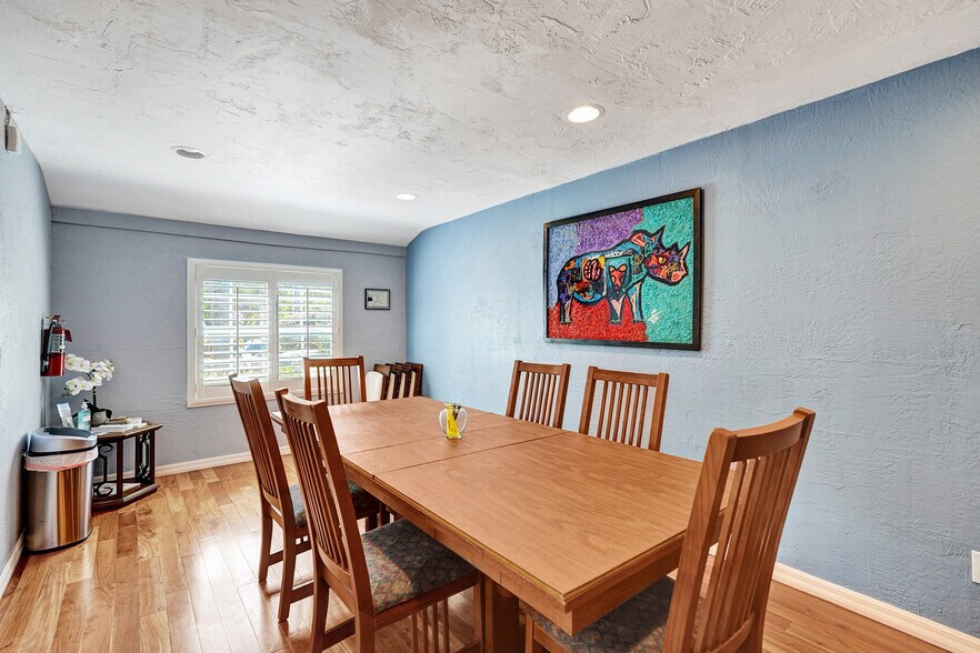 More Photos Of 423 SE 19th St, Fort Lauderdale Office Residential For Sale