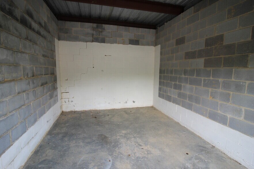 More Photos Of 6133 Kingsport Hwy, Johnson City Self Storage For Sale