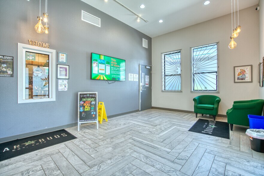 More Photos Of 6924 N 79th St, Niwot Warehouse For Sale