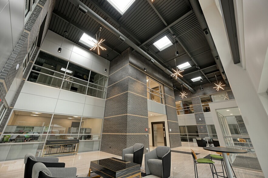 More Photos Of 1255 High St, Wadsworth Medical For Lease