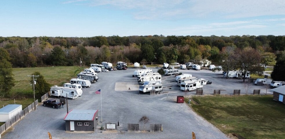 Primary Photo Of 1341 Broadway St, Delhi Trailer Camper Park For Sale