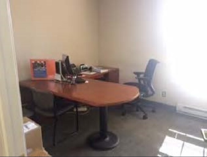 More Photos Of 6912 Madison Ave, Indianapolis General Retail For Sale