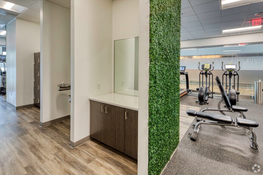 More Photos Of 200 Central Ave, Saint Petersburg Office For Lease