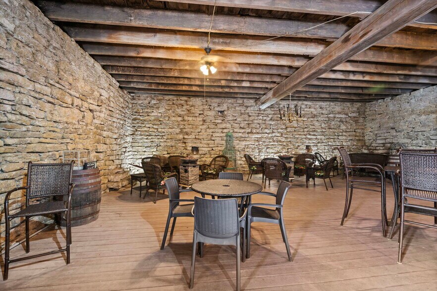 More Photos Of 4465 W Augusta Chatham Rd, Augusta Winery Vineyard For Sale