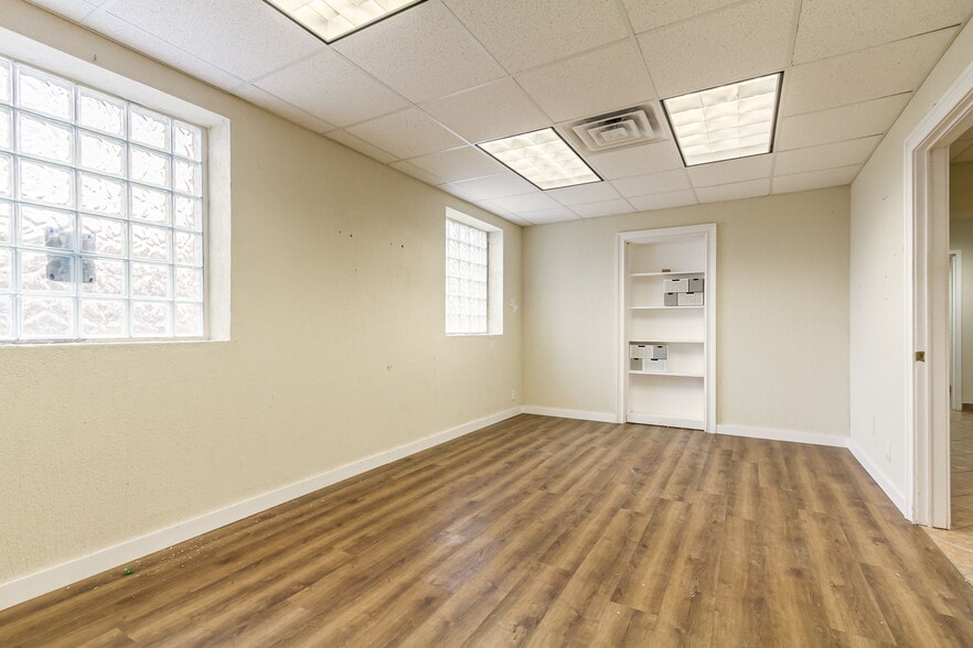 More Photos Of 64 Spencer St, Rochester Loft Creative Space For Sale