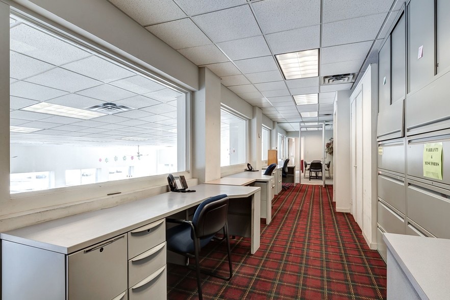 More Photos Of 647 W Genesee St, Syracuse Auto Dealership For Sale