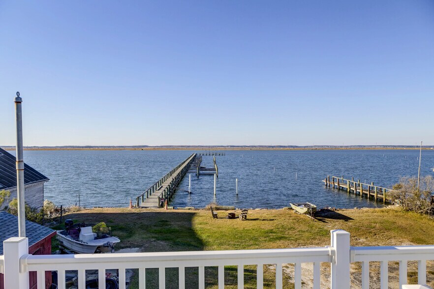 More Photos Of 3691 Main St, Chincoteague Marina For Sale
