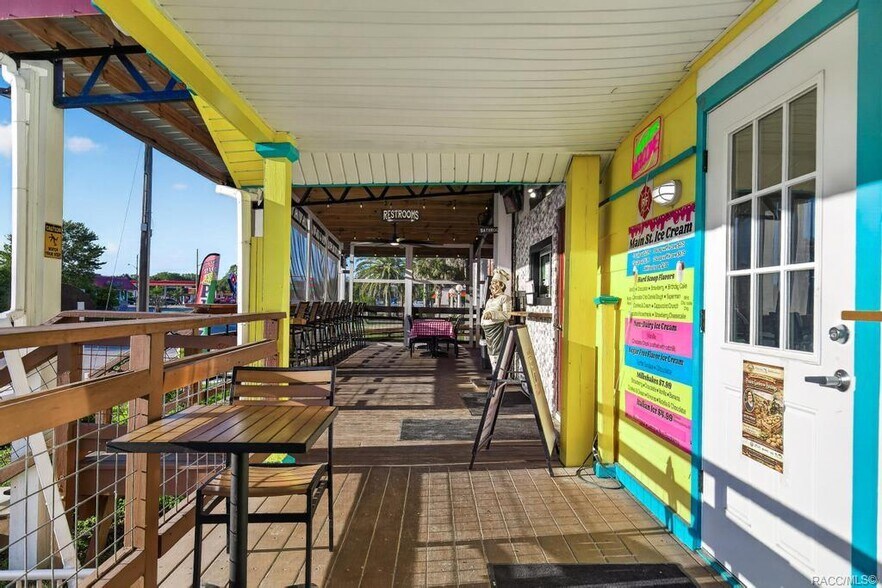 More Photos Of 125 N Main St, Hastings Restaurant For Sale