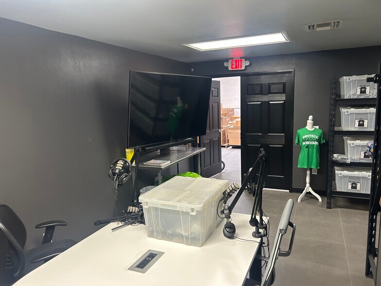 More Photos Of 2785 N Lamb Blvd, Las Vegas Warehouse For Sale