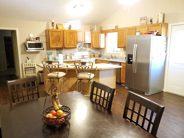 More Photos Of , Hamilton General Retail For Sale