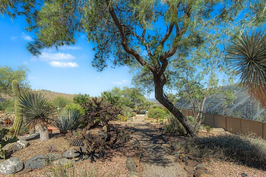 More Photos Of 1011 Wildhorse ln, Clarkdale Specialty For Sale
