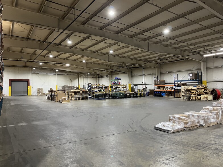 More Photos Of 2601-2609 28th St SW, Wyoming Manufacturing For Sale