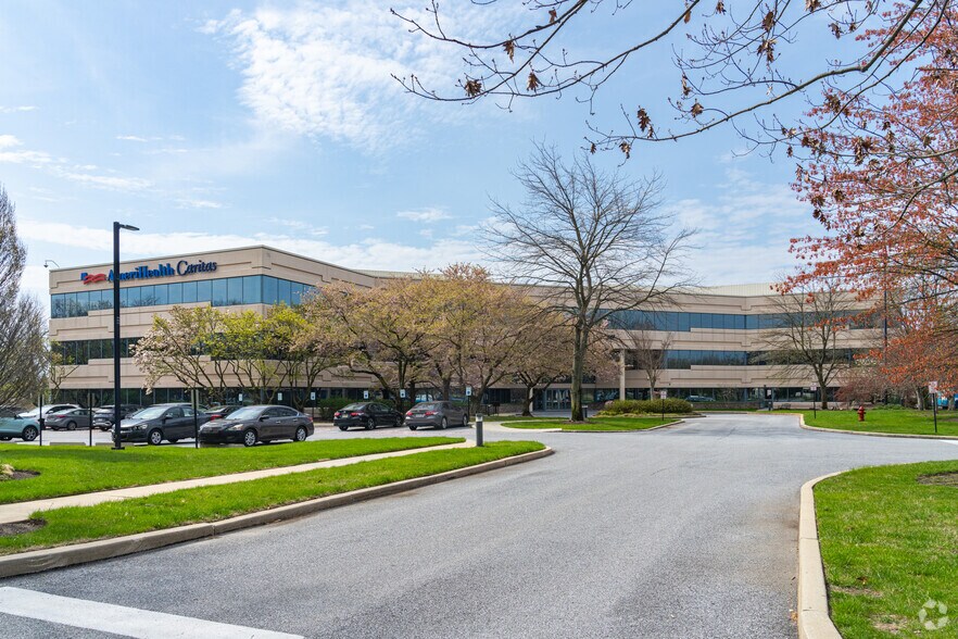 More Photos Of 100 Stevens Dr, Lester Office For Sale