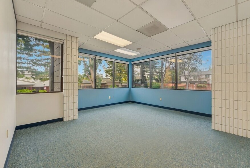 More Photos Of 992 S De Anza Blvd, San Jose Office For Lease