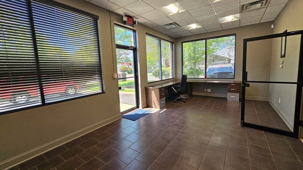 More Photos Of 401 Manhattan Ave, West Babylon Warehouse For Sale