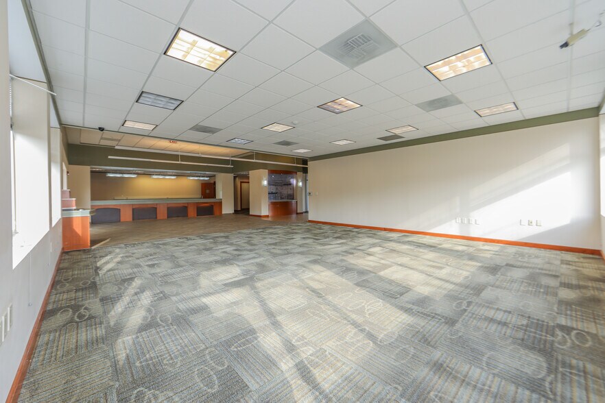 More Photos Of 1610 Main Ave, Clifton Bank For Sale