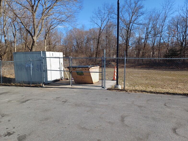 More Photos Of 688 John Fitch Hwy, Fitchburg Carwash For Sale