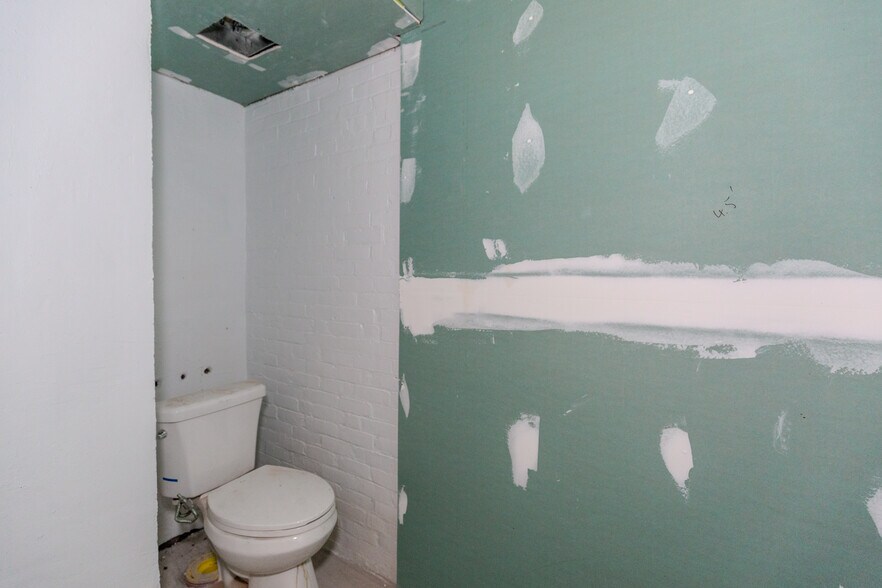 More Photos Of 1243 Main St, West Warwick General Retail For Sale