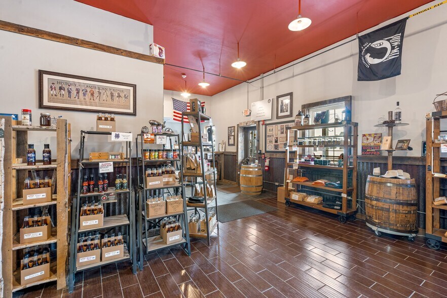 More Photos Of 920 Lafayette Rd, Seabrook Unknown For Sale