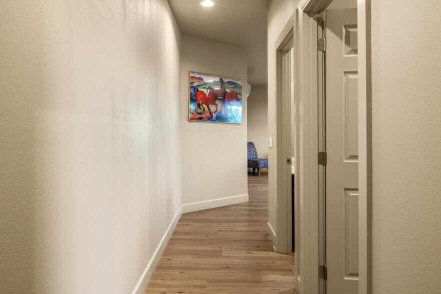 More Photos Of 125 S 6th St, Klamath Falls Flex For Sale