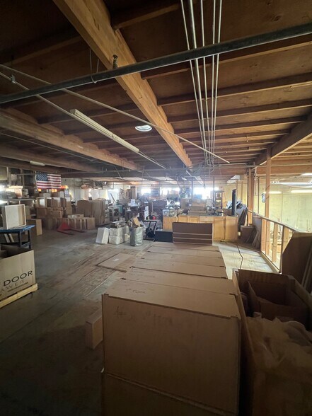 More Photos Of 3025 Beyer Blvd, San Diego Warehouse For Lease
